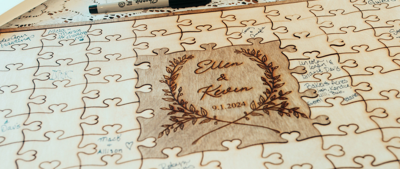 Guest-puzzle (with signatures on it).